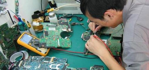 鄭州電腦維修培訓(xùn)學(xué)校如何選？這份放心指南助您一臂之力